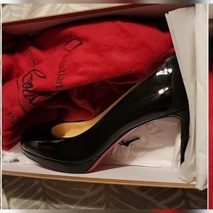 Christian Louboutin Simple Pump perfect height prestine condition worn once